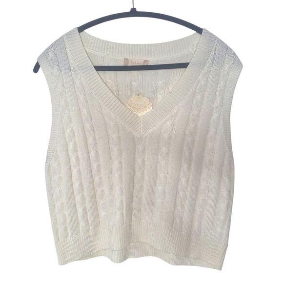 Altar'd State Ivory Cable Knit Sweater Vest Twee Preppy Cottagecore Size Medium - Picture 1 of 4